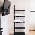 Che Apartments